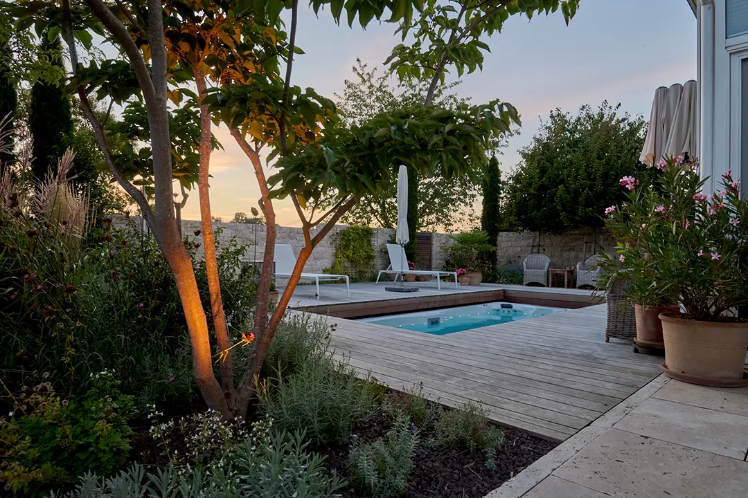 Wellnessgarten mit Swimspa, Gartenbeleuchtung, Landshut